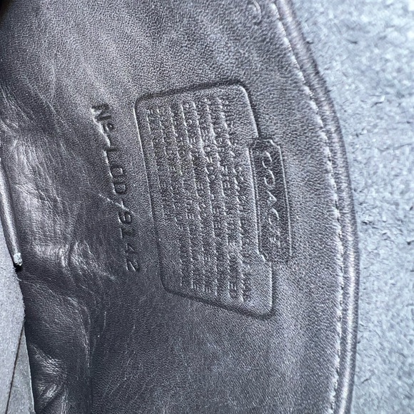 Coach - Picture 6 of 6